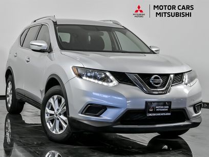 Used 2016 Nissan Rogue SV