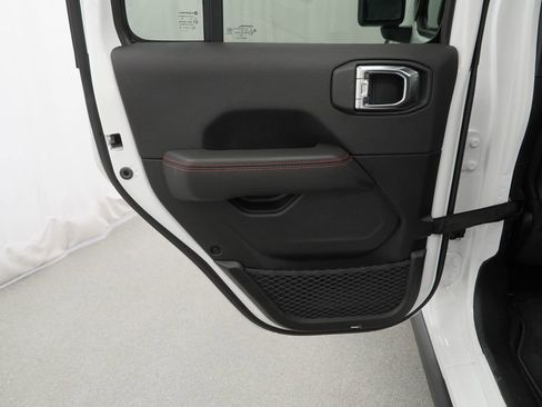 Used 2026 Jeep Wrangler Unlimited Rubicon image 43