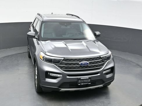 Used 2022 Ford Explorer XLT w/ Equipment Group 202A AWD/4WD image 28