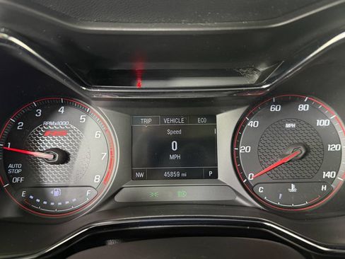 Used 2023 Chevrolet TrailBlazer RS w/ Sun and Liftgate Package FWD image 11