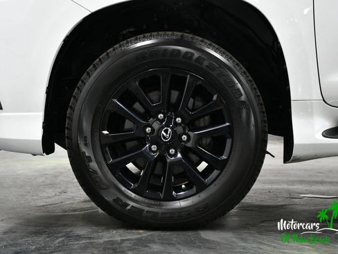 Used 2023 Lexus GX 460 w/ Black Line Special Edition AWD/4WD image 3