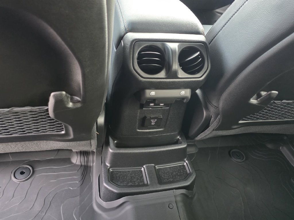 New 2026 Jeep Wrangler Unlimited Sahara AWD/4WD image 13