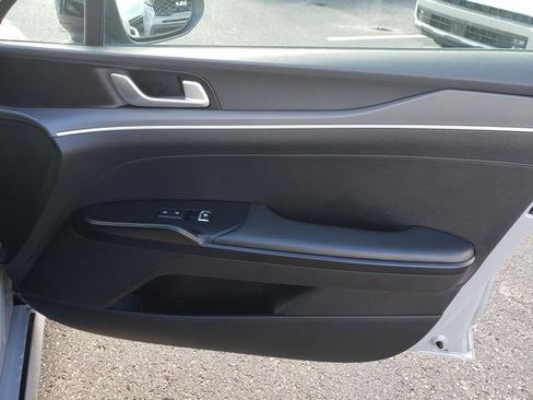 Used 2022 Kia K5 GT-Line image 16