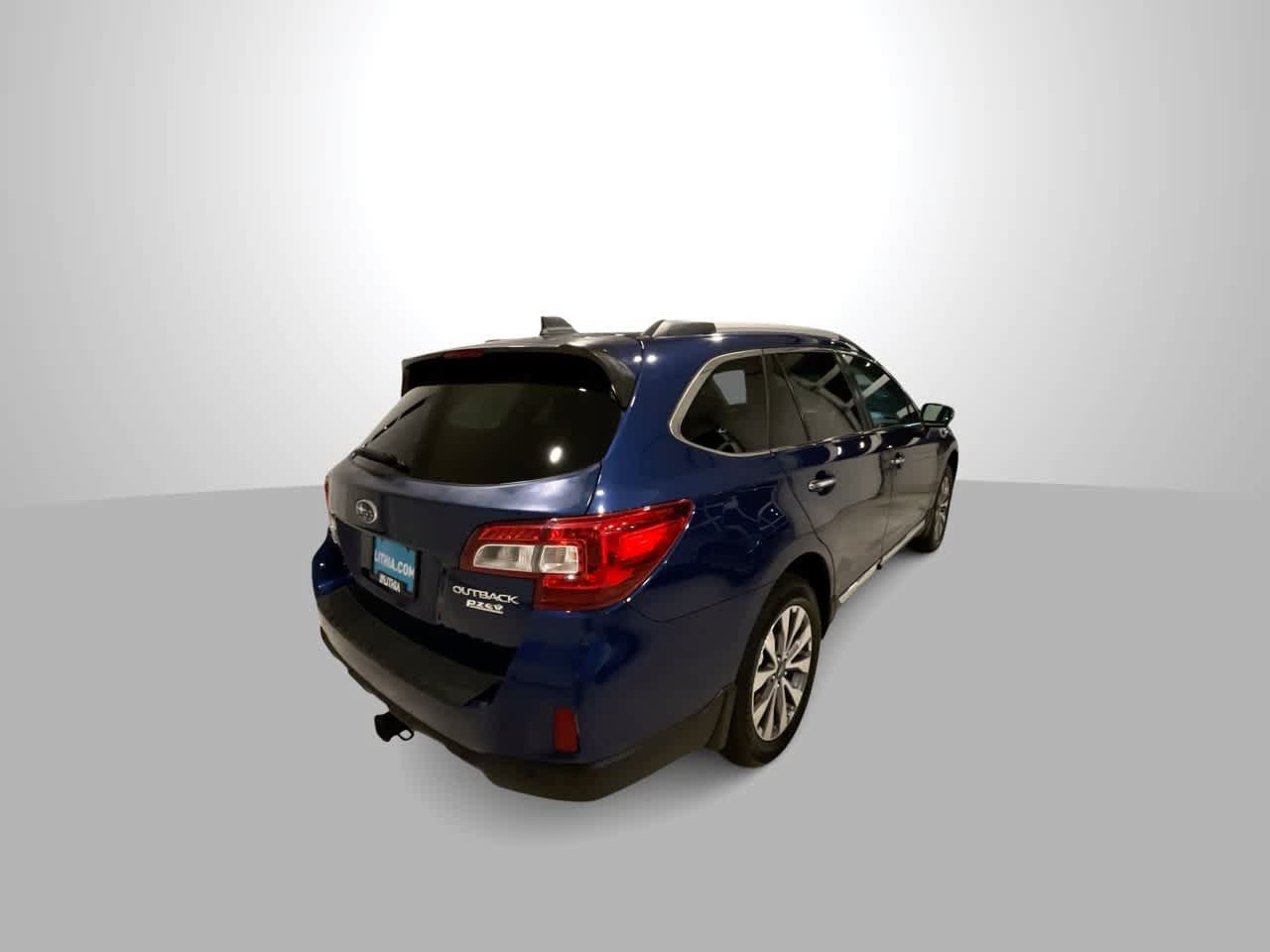 Used 2017 Subaru Outback 2.5i Touring w/ Popular Package #5A AWD/4WD image 8