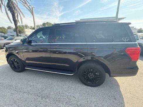 Used 2023 Ford Expedition XLT RWD image 22