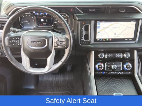 Used 2021 GMC Yukon XL Denali RWD image 25
