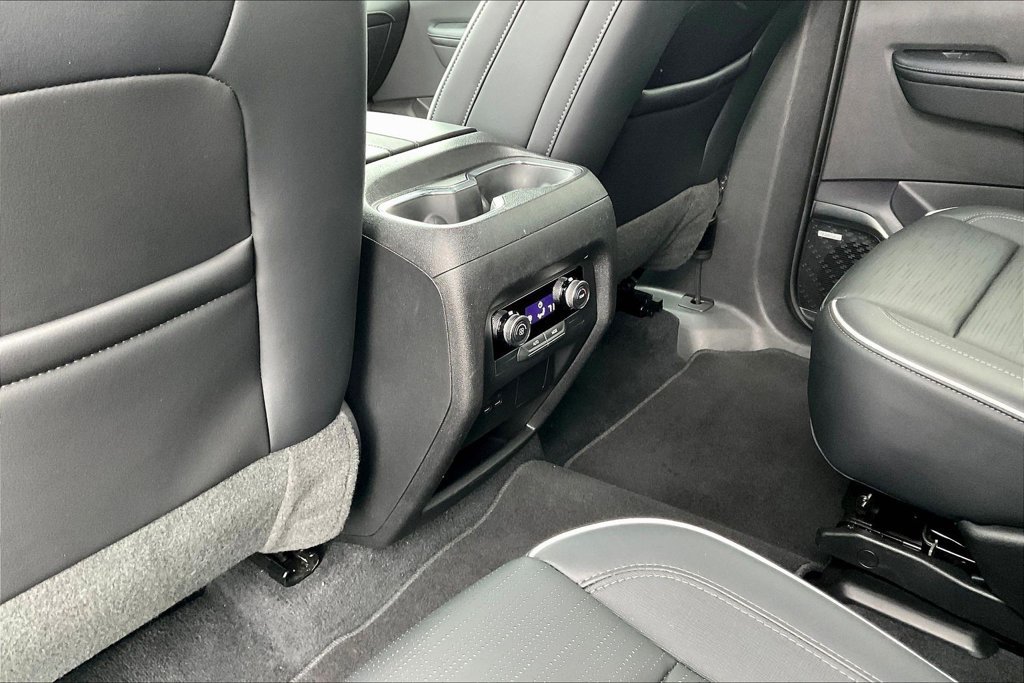 Used 2026 Buick Enclave Sport Touring FWD image 22
