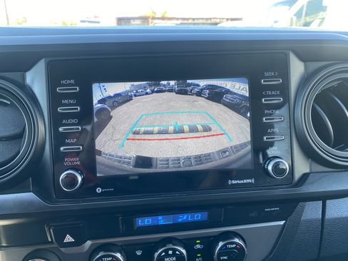 Used 2021 Toyota Tacoma SR AWD/4WD image 35