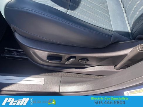 Used 2023 Nissan Ariya AWD/4WD image 27