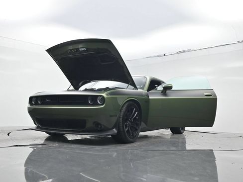 Used 2020 Dodge Challenger R/T Scat Pack w/ T/A Package RWD image 29