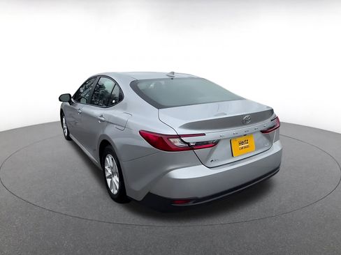 Used 2025 Toyota Camry LE FWD image 11