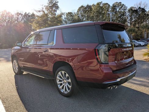 New 2025 Chevrolet Suburban Premier image 6