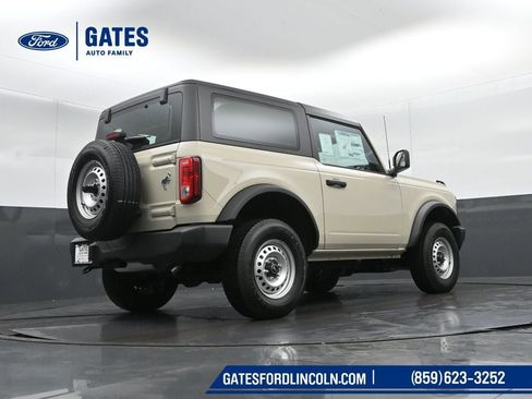 New 2026 Ford Bronco Base image 32