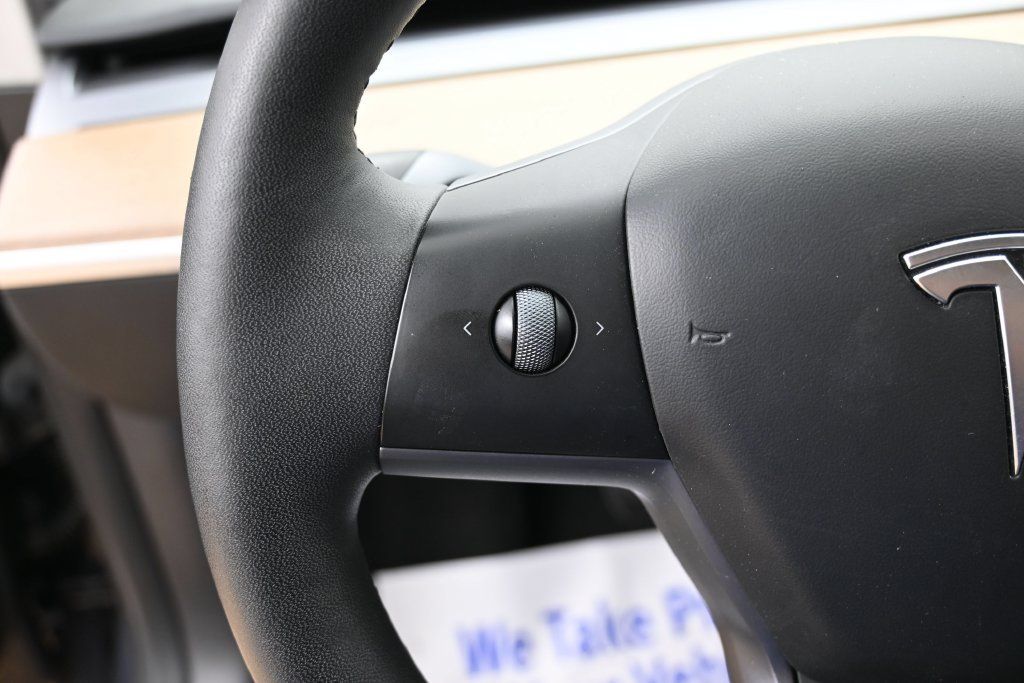 Used 2023 Tesla Model 3 Standard Range RWD image 18