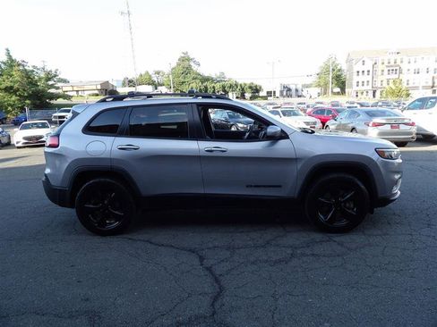 Used 2019 Jeep Cherokee Latitude Plus image 8