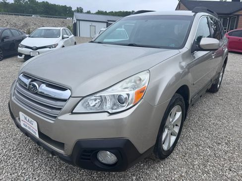 Used 2014 Subaru Outback 2.5i Premium w/ Popular Package #1B AWD/4WD image 2