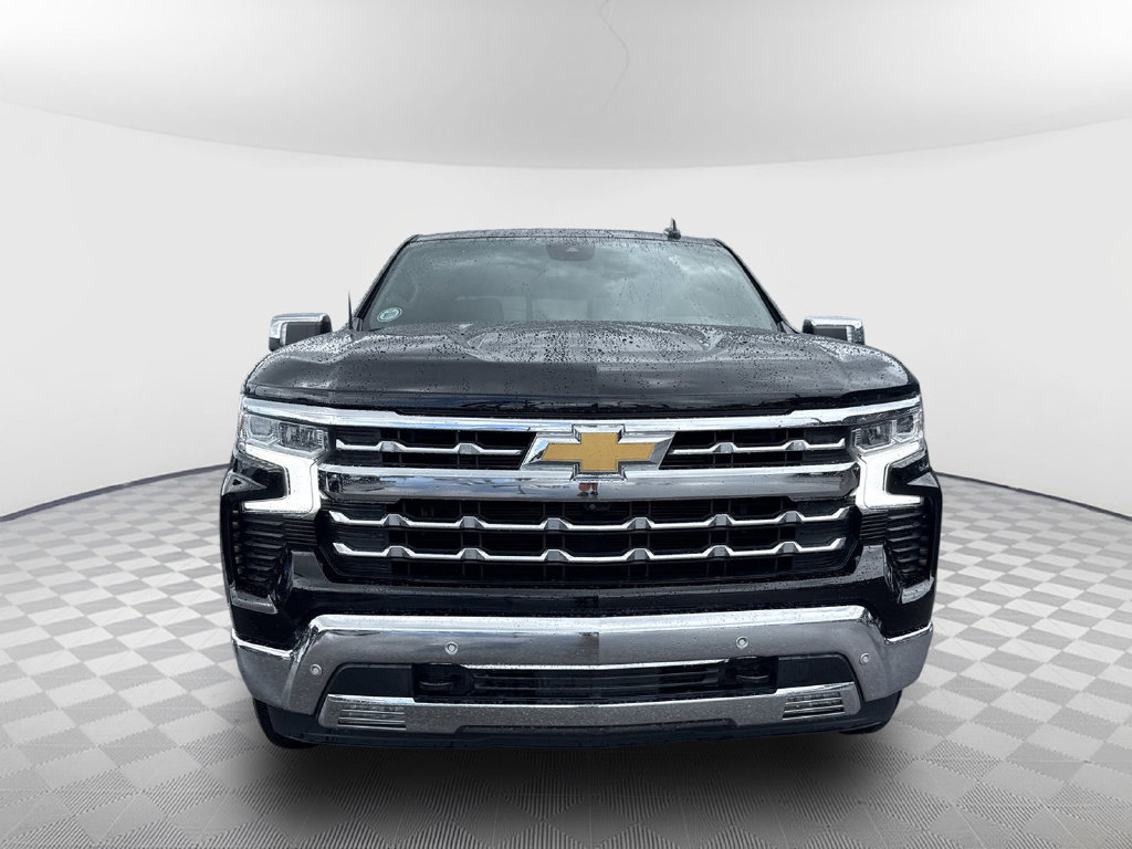 Used 2022 Chevrolet Silverado 1500 LTZ w/ LTZ Premium Package AWD/4WD image 3
