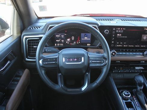 Used 2024 GMC Canyon AT4 w/ Canyon Safety Plus Package image 10