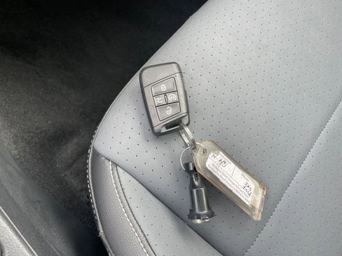 Used 2025 Volkswagen Jetta SE image 22