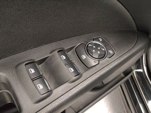 Used 2020 Ford Fusion SE image 27