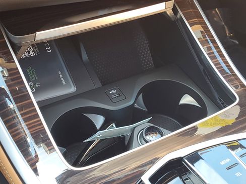 New 2026 BMW X5 M60i w/ Climate Comfort Package image 26