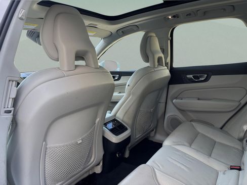 Used 2018 Volvo XC60 T6 Inscription w/ Luxury Seat Package image 24