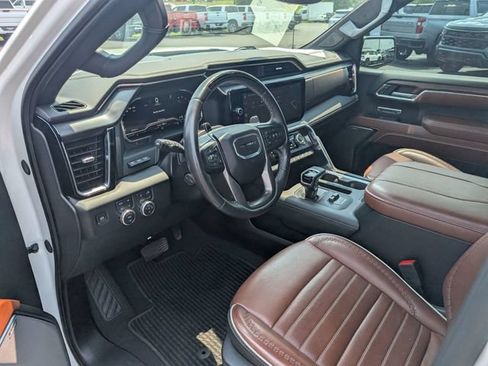Used 2024 GMC Sierra 1500 Denali Ultimate AWD/4WD image 12