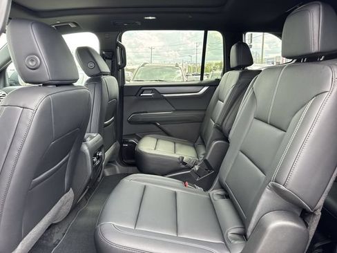 New 2026 GMC Acadia Elevation w/ Elevation Premium Package FWD image 11
