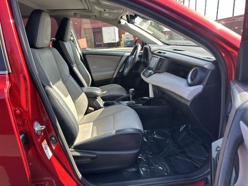 Used 2017 Toyota RAV4 Limited image 14