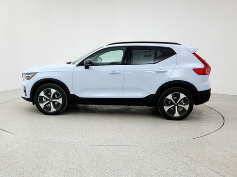 New 2026 Volvo XC40 B5 Plus w/ Protection Package Premier image 8