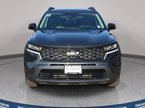 Used 2023 Kia Sorento S w/ Panoramic Sunroof Package AWD/4WD image 3