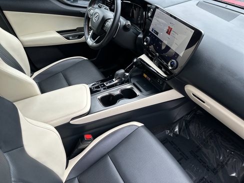 Used 2024 Lexus NX 350h AWD w/ Premium Package image 17