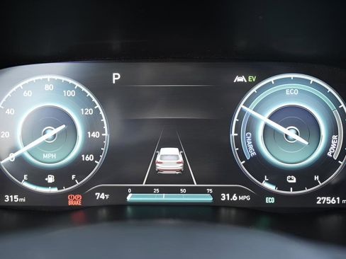 Certified 2023 Hyundai Santa Fe SEL Premium AWD/4WD image 30