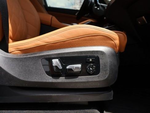 Used 2024 BMW X7 xDrive40i w/ Climate Comfort Package AWD/4WD image 10