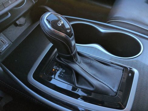 Used 2019 INFINITI QX60 Luxe w/ Essential Package image 34