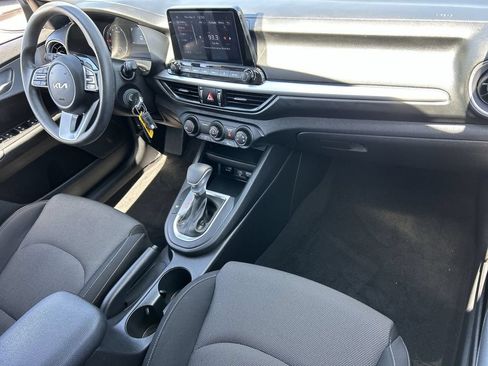 Used 2023 Kia Forte LXS w/ LXS Technology Package FWD image 28