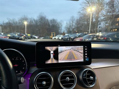 Used 2020 Mercedes-Benz GLC 300 4MATIC w/ Parking Assistance Package image 23