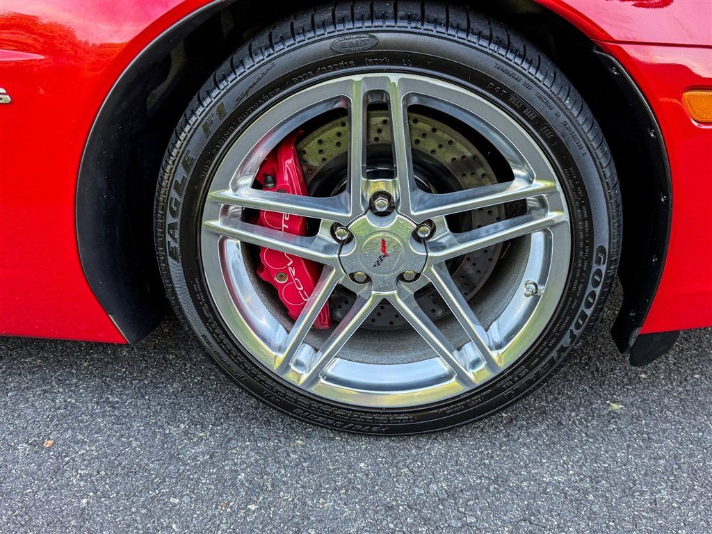 Used 2007 Chevrolet Corvette Z06 w/ Preferred Equipment Group RWD image 32