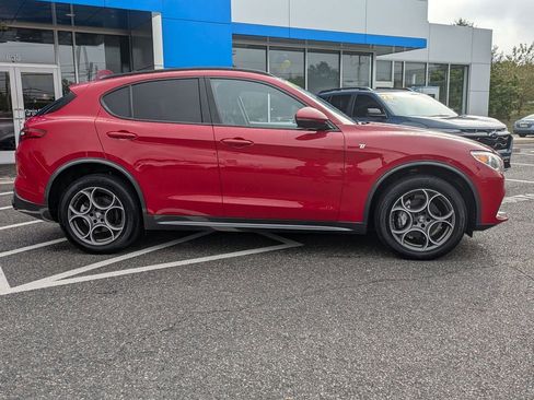 Used 2022 Alfa Romeo Stelvio Ti image 8