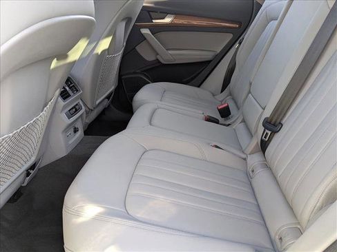 Used 2023 Audi Q5 2.0T Premium Plus w/ Premium Plus Package AWD/4WD image 16