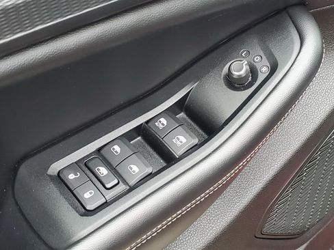Used 2023 Jeep Grand Cherokee L Laredo AWD/4WD image 22