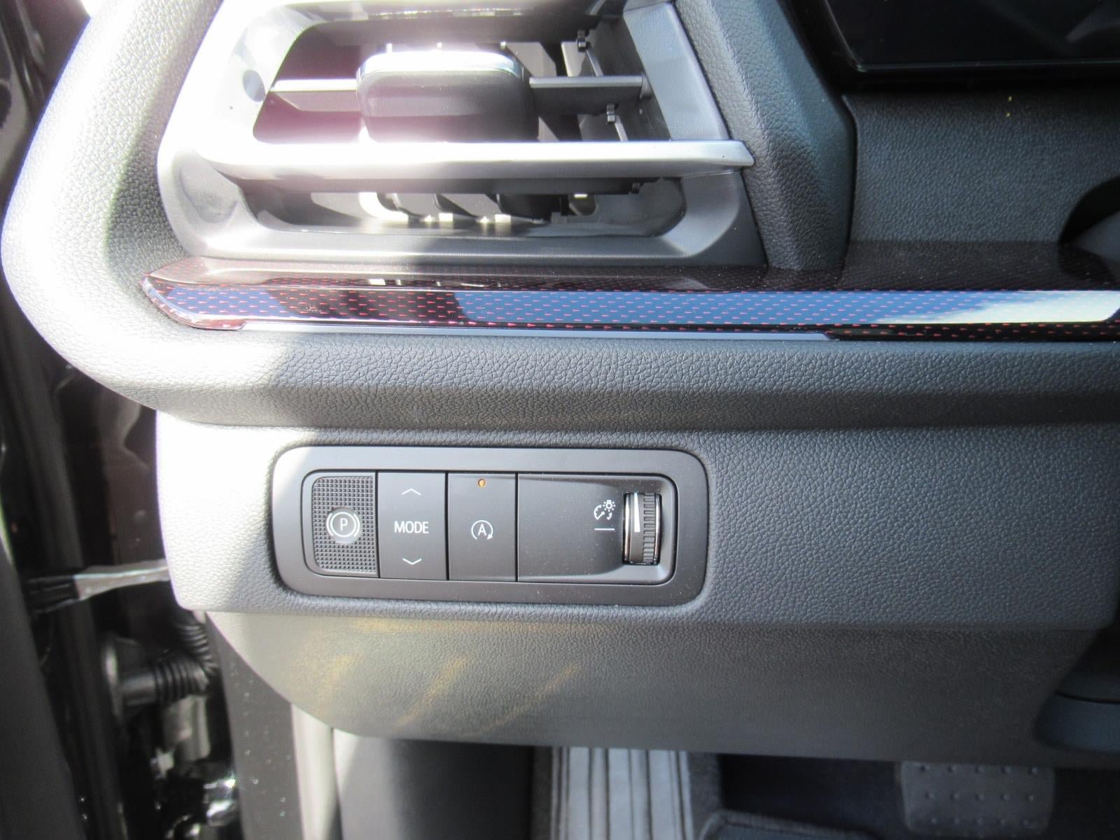 New 2027 Chevrolet Traverse RS FWD image 21