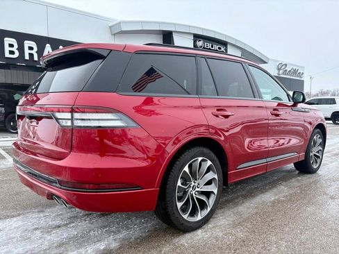 Used 2025 Lincoln Aviator AWD w/ Jet Appearance Package image 4
