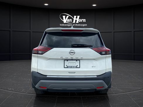 Used 2021 Nissan Rogue SV w/ Premium Package FWD image 6