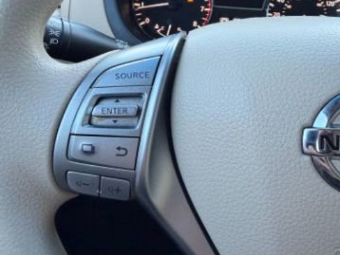 Used 2015 Nissan Altima 2.5 S w/ Sport Value Package image 19