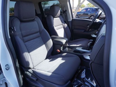 Used 2022 Nissan Frontier SV RWD image 12