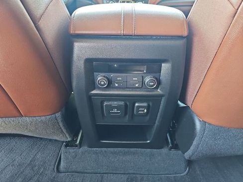 Used 2021 Chevrolet Traverse High Country image 22