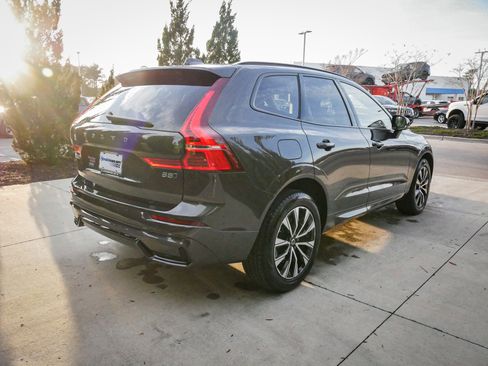 Used 2025 Volvo XC60 B5 Plus w/ Climate Package image 10