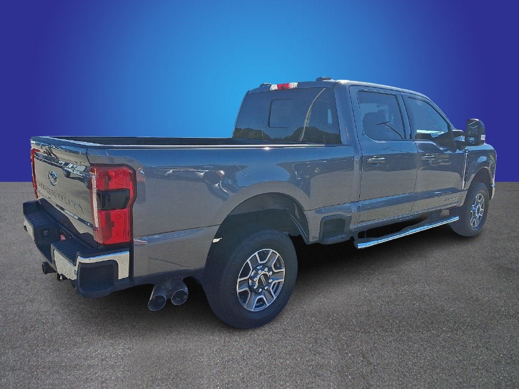 Used 2024 Ford F250 Lariat w/ FX4 Off-Road Package AWD/4WD image 4