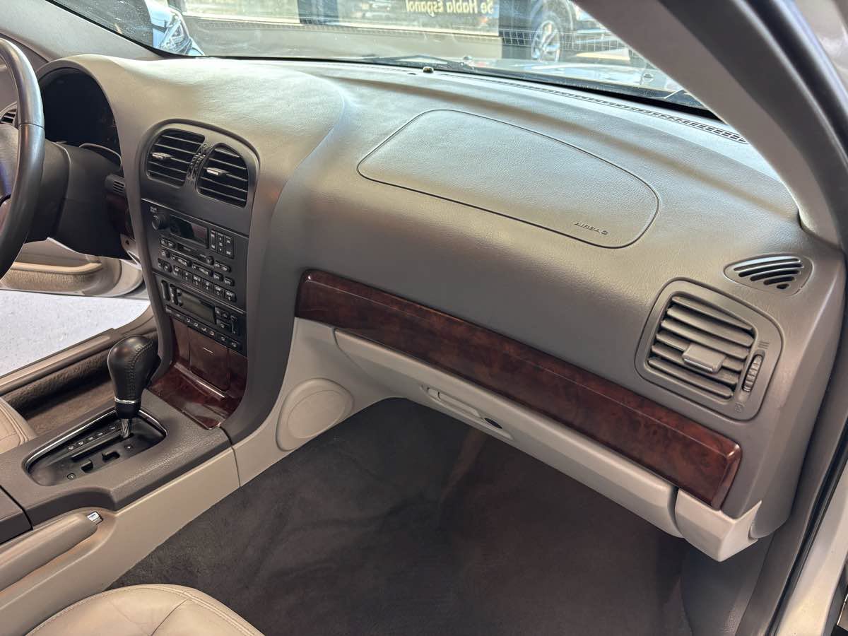 Used 2000 Lincoln LS RWD image 11